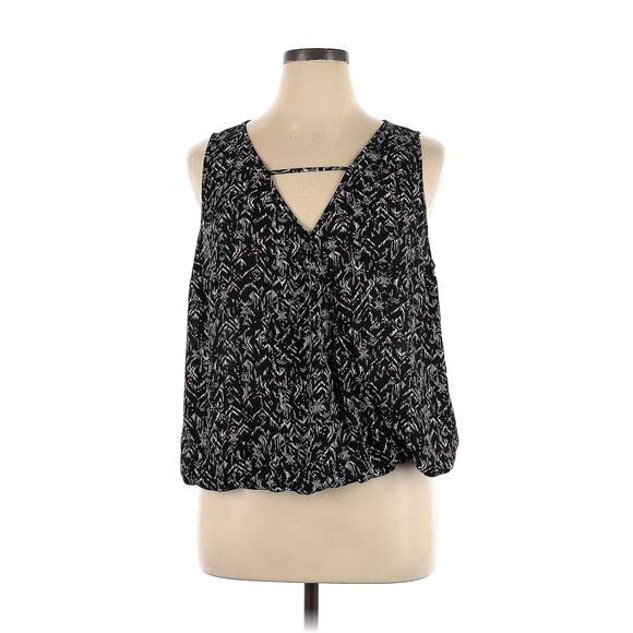 TORRID Women's Sleeveless Black Georgette Surplice Tank Plus Size 2 2X - Picture 2 of 10